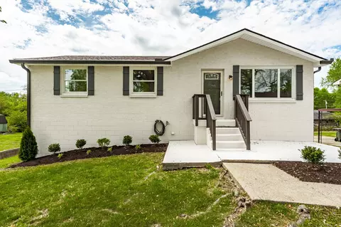 709 Perry Dr, Springfield, TN 37172