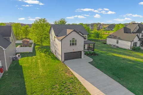 2968 Kirkwood Rd, Clarksville, TN 37043