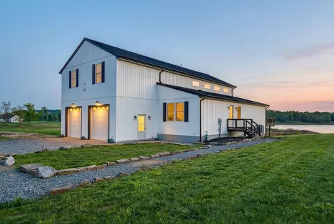 702 Starlight Rd, Mcminnville, TN 37110