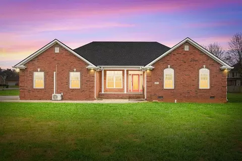 1220 Emerson Cir, Hopkinsville, KY 42240