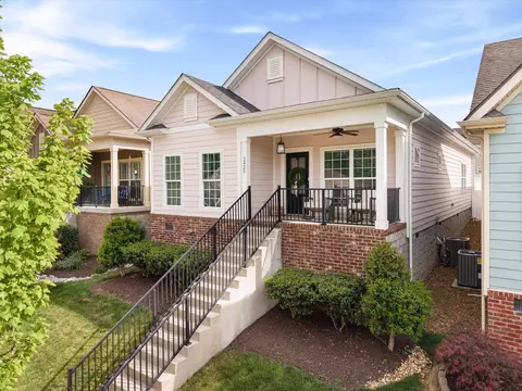 2425 Duxbury Dr, Columbia, TN 38401