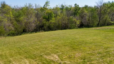 2862 Wixtown Rd, Westmoreland, TN 37186