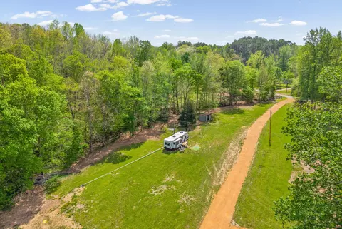 1377 Hurricane Creek Rd, Stewart, TN 37175