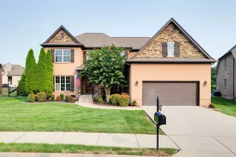 Exterior - 8050 Fenwick Ln, Spring Hill, TN 37174 photo 2 of 9