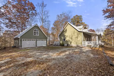 Exterior - 1148 Stoltz Rd, Centerville, TN 37033 photo 3 of 10