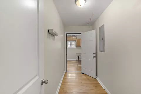 Entry Way - 1148 Stoltz Rd, Centerville, TN 37033 photo 3 of 3