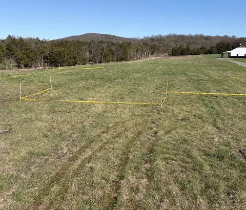 10629 Versailles Rd, Rockvale, TN 37153