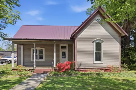 211 SE Atlantic St, Tullahoma, TN 37388