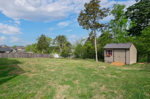 Exterior - 1006 Cascadeway Dr, Murfreesboro, TN 37129 photo 7 of 9