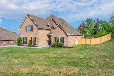 Exterior - 1006 Cascadeway Dr, Murfreesboro, TN 37129 photo 9 of 9