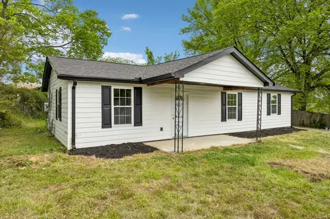 330 W Washington St, Pulaski, TN 38478