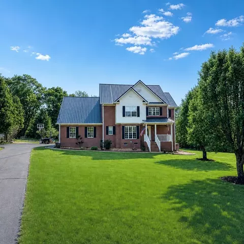 1109 Stonehenge Ct, Columbia, TN 38401