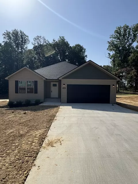 318 Tisha Ct, Clarksville, TN 37042