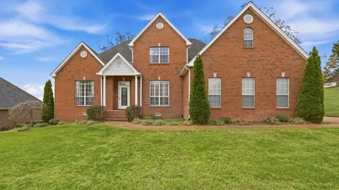 2309 Watershore Dr, Soddy Daisy, TN 37379