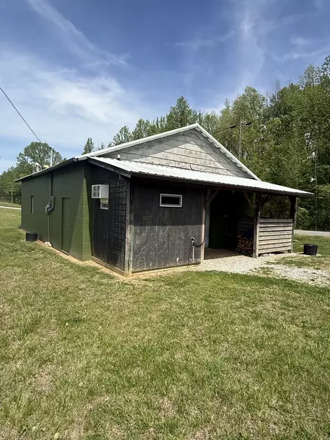4921 Webbs Camp Rd, Walling, TN 38587