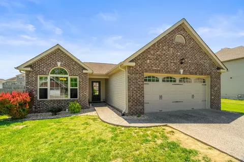 225 Leah Ct, Gallatin, TN 37066