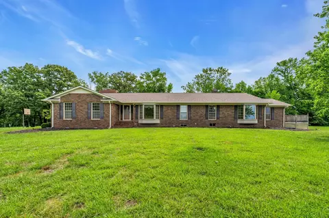 28 Ok Rd, Lawrenceburg, TN 38464