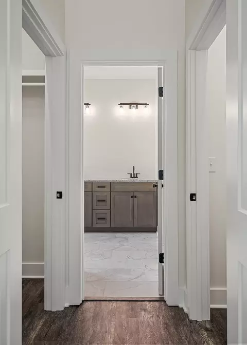 Entry Way - 146 Simons Blvd, Morrison, TN 37357 photo 2 of 3