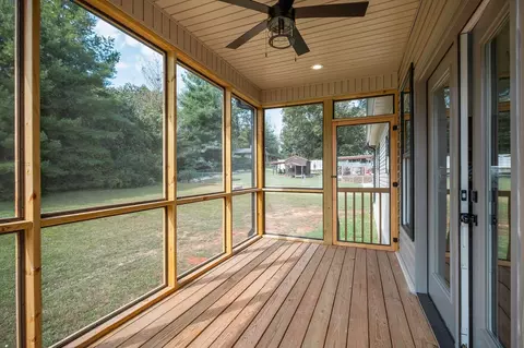 Exterior - 146 Simons Blvd, Morrison, TN 37357 photo 4 of 6