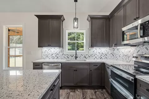 Kitchen - 146 Simons Blvd, Morrison, TN 37357 photo 1 of 3