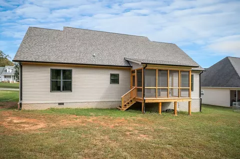 Exterior - 146 Simons Blvd, Morrison, TN 37357 photo 5 of 6