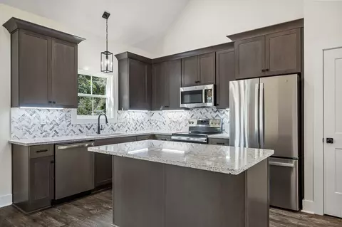 Kitchen - 146 Simons Blvd, Morrison, TN 37357 photo 3 of 3