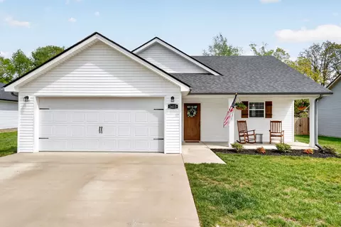 1413 Fredrick Dr, Clarksville, TN 37042