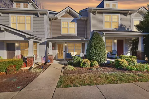141 Shadow Glen Dr, Nashville, TN 37211