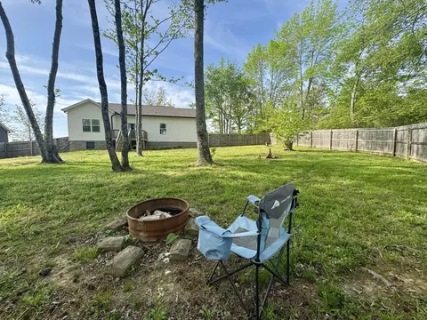 Exterior - 120 Pine Thicket Rd, Mcewen, TN 37101 photo 7 of 8