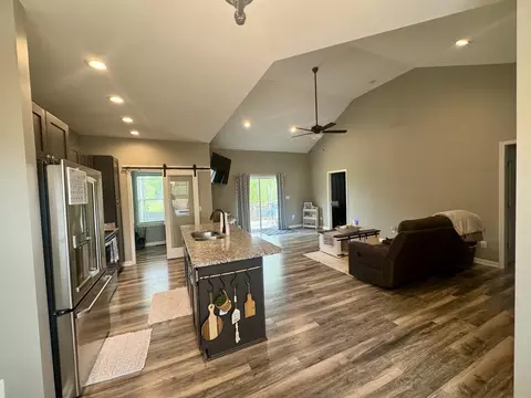 Entry Way - 120 Pine Thicket Rd, Mcewen, TN 37101 photo 1 of 2