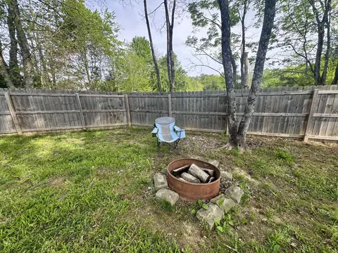Exterior - 120 Pine Thicket Rd, Mcewen, TN 37101 photo 4 of 8
