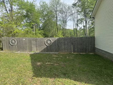 Exterior - 120 Pine Thicket Rd, Mcewen, TN 37101 photo 3 of 8