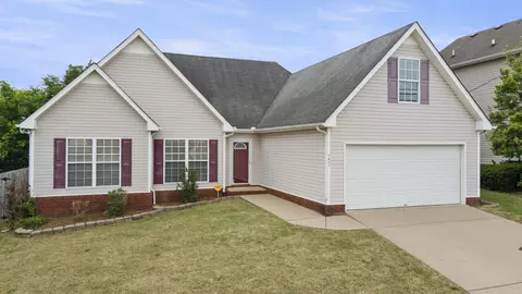 7421 Maggie Dr, Antioch, TN 37013