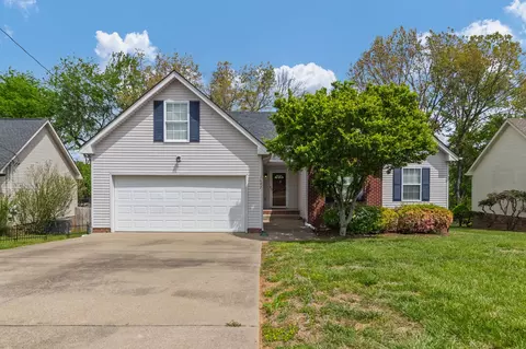 1097 Gunpoint Dr, Clarksville, TN 37042