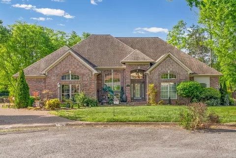 4003 Huntington Ct, Hopkinsville, KY 42240