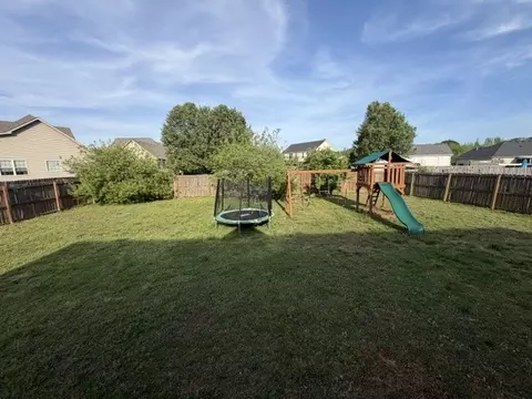 515 Preakness Cir, Pleasant View, TN 37146