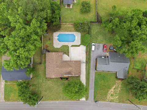 4721 Phoenix Dr, Hermitage, TN 37076