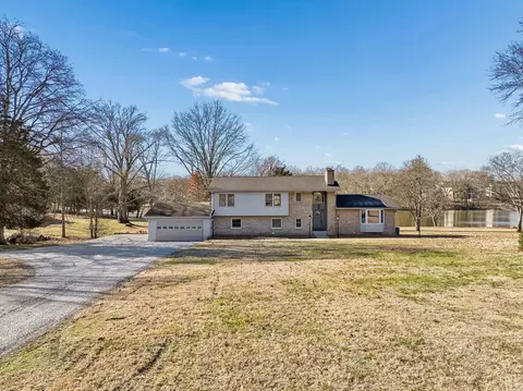 1795 Needmore Rd, Old Hickory, TN 37138