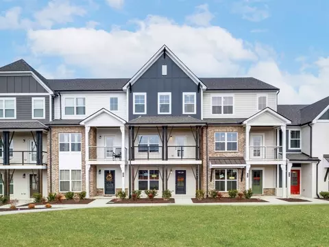 606 Granbury Pvt Dr, Hendersonville, TN 37075
