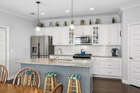 7398 Old Harding Pike, Nashville, TN 37221