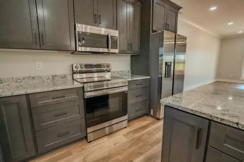 Kitchen - 161 Bear Ln, Loretto, TN 38469 photo 4 of 5