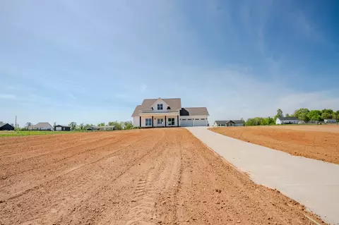 Exterior - 161 Bear Ln, Loretto, TN 38469 photo 10 of 14
