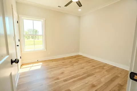 Bedroom - 161 Bear Ln, Loretto, TN 38469 photo 3 of 6