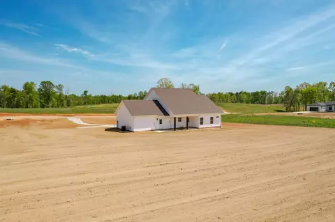 Exterior - 161 Bear Ln, Loretto, TN 38469 photo 11 of 14