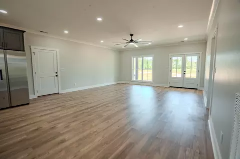 Living - 161 Bear Ln, Loretto, TN 38469 photo 3 of 4