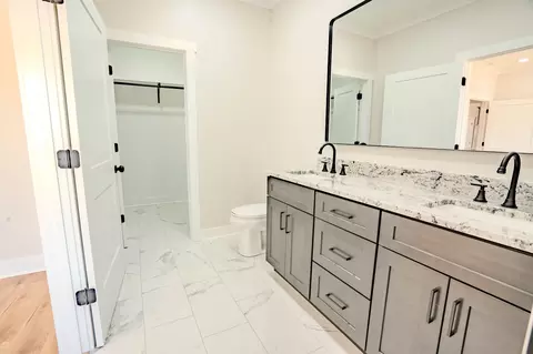 Bath - 161 Bear Ln, Loretto, TN 38469 photo 3 of 6