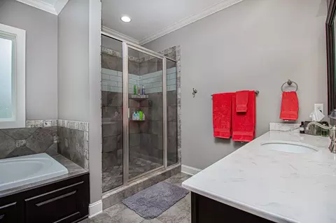 Bath - 159 Moses Dr, Jackson, TN 38305 photo 4 of 5