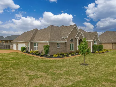 Exterior - 159 Moses Dr, Jackson, TN 38305 photo 2 of 7