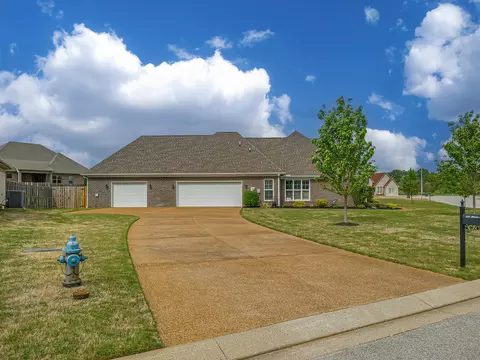 Exterior - 159 Moses Dr, Jackson, TN 38305 photo 3 of 7