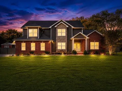650 Dixie Bee Rd, Clarksville, TN 37043
